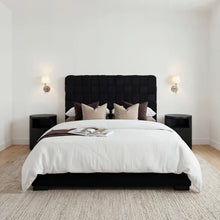 Load image into Gallery viewer, Pasadena Black Double Bed